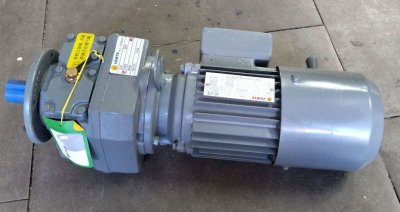 RF87 斜齒輪減速電機在環(huán)保設備中的應用與保障