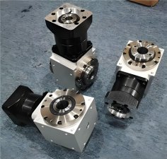 精密行星減速機運轉(zhuǎn)中噪音大發(fā)熱快的解決辦法