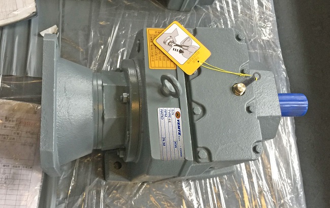 帶動34.5噸的減速電機,農業(yè)收割機減速機,44000W伺服電機減速機