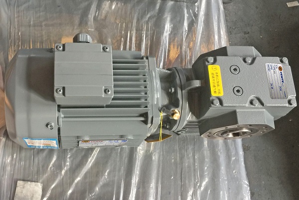 一分鐘32轉的減速機,32圈每分鐘蝸輪蝸桿減速機,蝸輪減速器選型